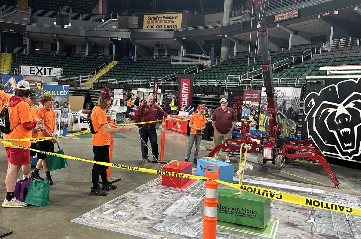 MrMeyersTBHS's tweet photo. Our students had the opportunity to participate in the 2nd annual Build My Future career fair at the Family Arena. A great opportunity to meet &amp; talk with business partners about post secondary options featuring hands-on exhibits &amp; virtual reality simulation
@BuildMyFutureMO https://t.co/pvdG9y4tDR