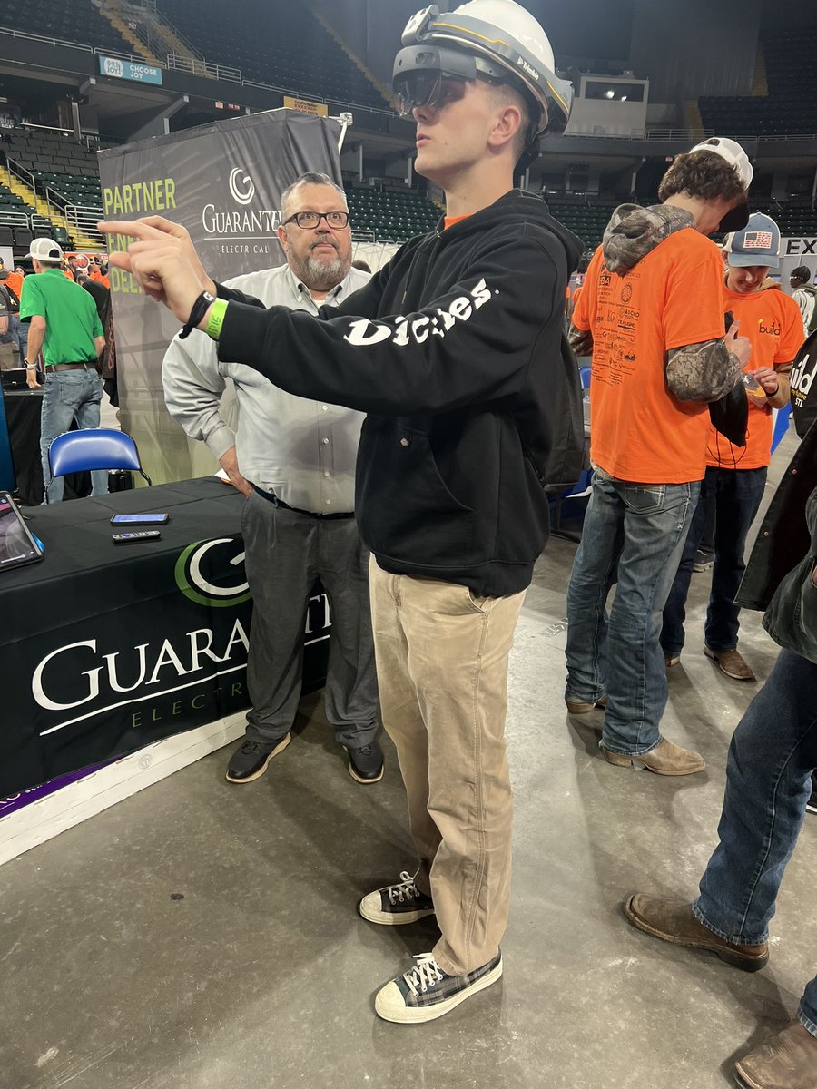 MrMeyersTBHS's tweet photo. Our students had the opportunity to participate in the 2nd annual Build My Future career fair at the Family Arena. A great opportunity to meet &amp; talk with business partners about post secondary options featuring hands-on exhibits &amp; virtual reality simulation
@BuildMyFutureMO https://t.co/pvdG9y4tDR
