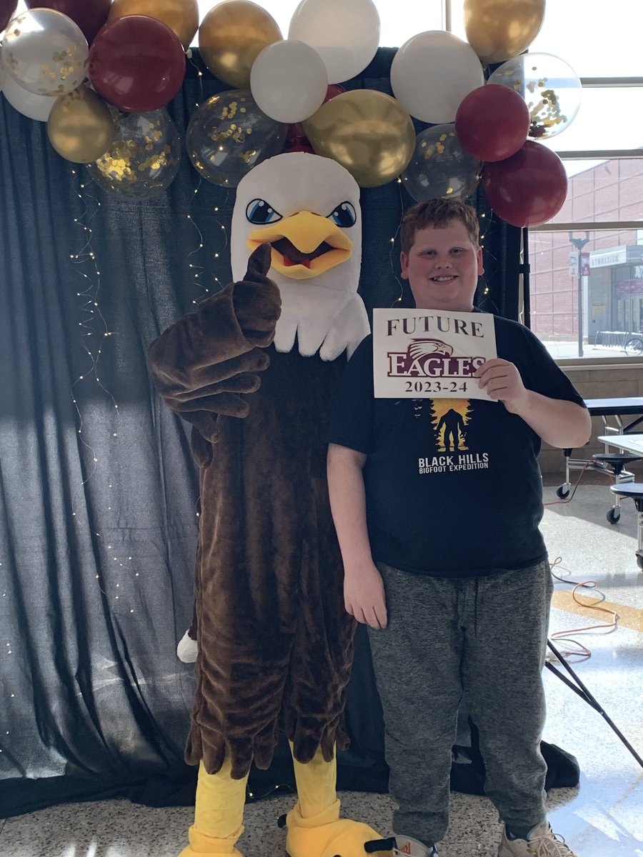 SchoolBennett's tweet photo. Discovery Eagles Expo https://t.co/ocYaMB694f
