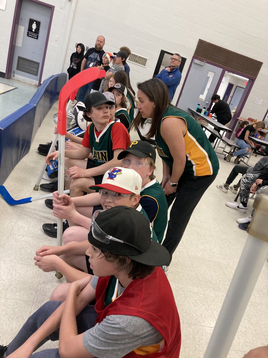 A great day for a floor hockey tournament <a href="/EPErinPS/">Erin Public School</a>  and a chance to sport our new jerseys!!! Thanks to all those teams that joined us today!!  <a href="/ugdsb/">Upper Grand DSB</a> <a href="/MsCoulombe/">Ms.Coulombe</a>