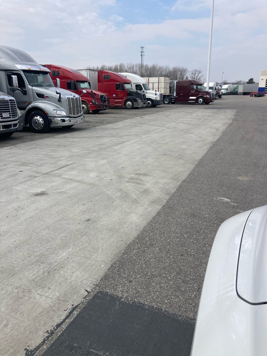 TopShell's tweet image. TopShell Gray @TATravelCenters pavement section in Seymour, IN exhibiting its #microsurfacing wearing course durability and oxidation prevention strengths after 2 years of nonstop big rig power steering! #pavementpreservation @amazon @PilotFlyingJ @SwiftTransport @LovesTravelStop