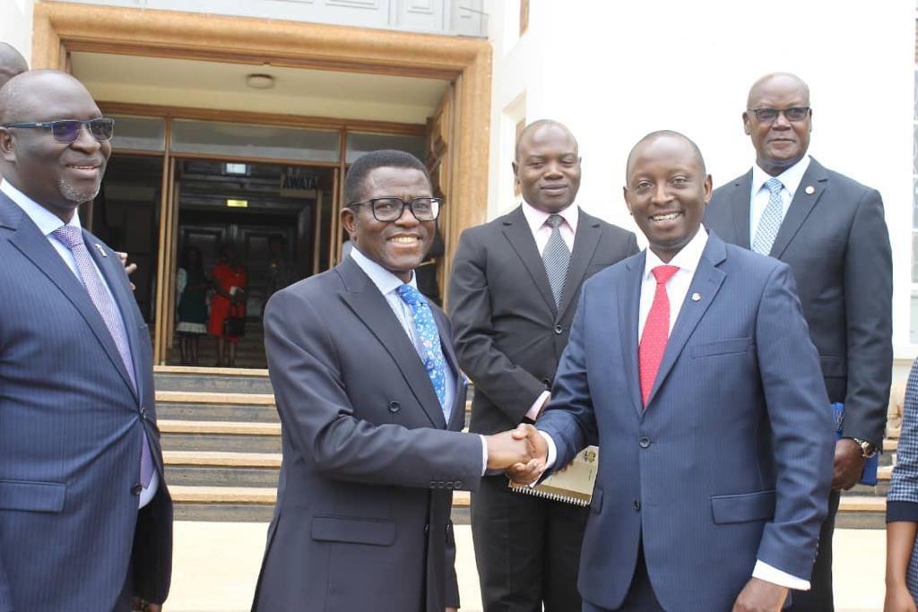 Today, the Katikkiro of Buganda, Owek. Charles Peter Mayiga, <a href="/cpmayiga/">Charles Peter Mayiga</a> inaugurated the new Board of Directors for K2 Telecom.
Omuk. William Ssekabembe is the new board chairman.

#K2Telecom #K2Eggumidde #Ekyaffe #Companyboard #K2Companyboard