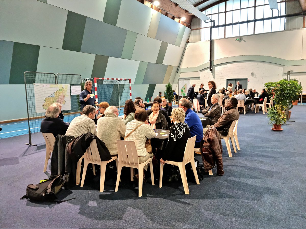 Conseils de proximité ➡ notre nouveau dispositif pour renforcer la #proximité entre les habitants et l'équipe municipale.
🗣 Merci pour ces échanges constructifs et pour votre participation à ce 1er conseil de proximité du secteur 2 !
#Pessac