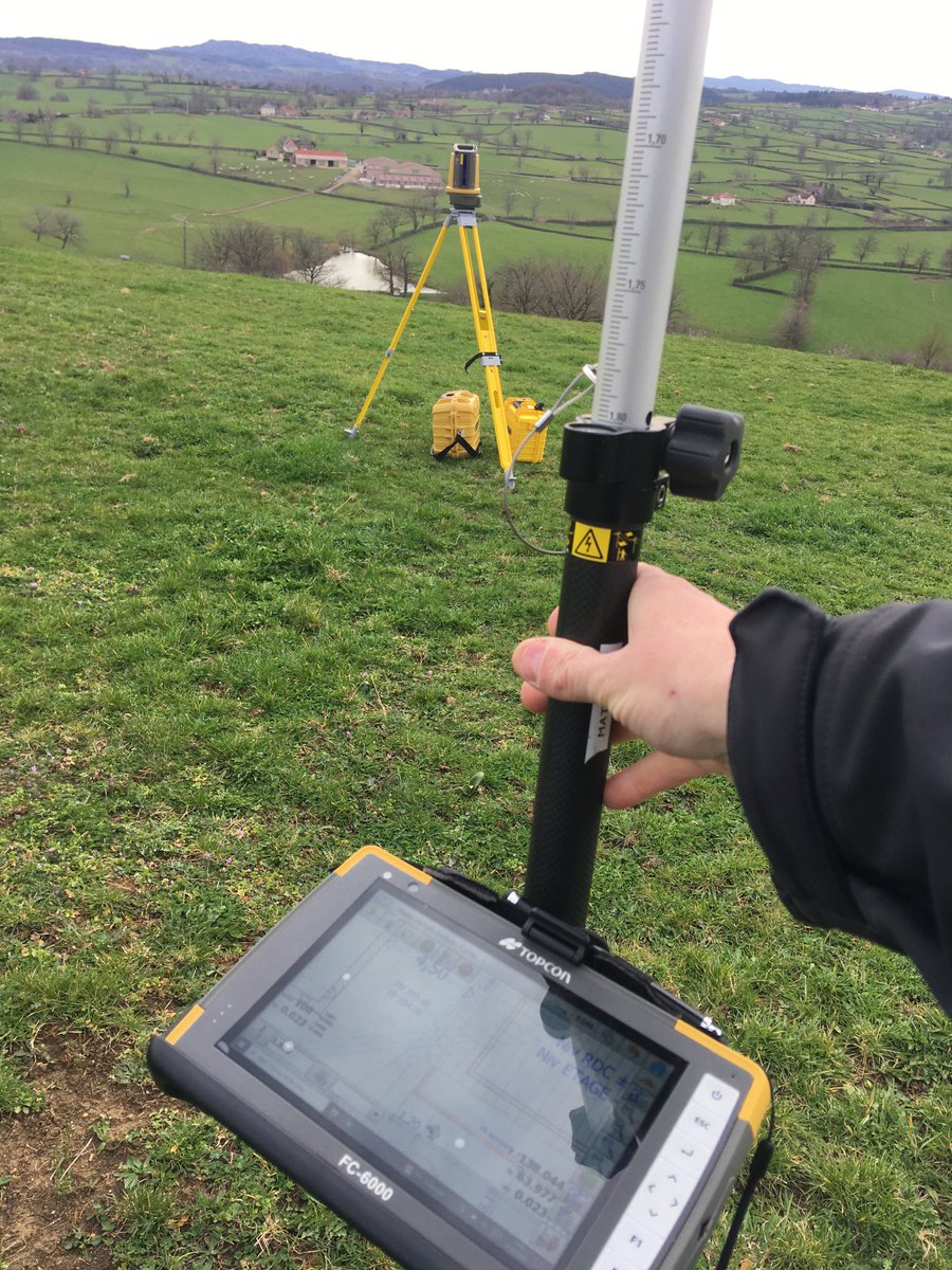 La station #Topcon #LN150 ⁦@TopconFrance⁩ est utile ⁦

1️⃣ Phase projet
✅ Relevé topographique 
✅ Plans d’exécution voirie réseaux
📐Calcul de cubatures

2️⃣ Phase travaux
📍Implantation terrassement voirie bâtiment

3️⃣ Après travaux
✅Plan de recollement voirie réseaux