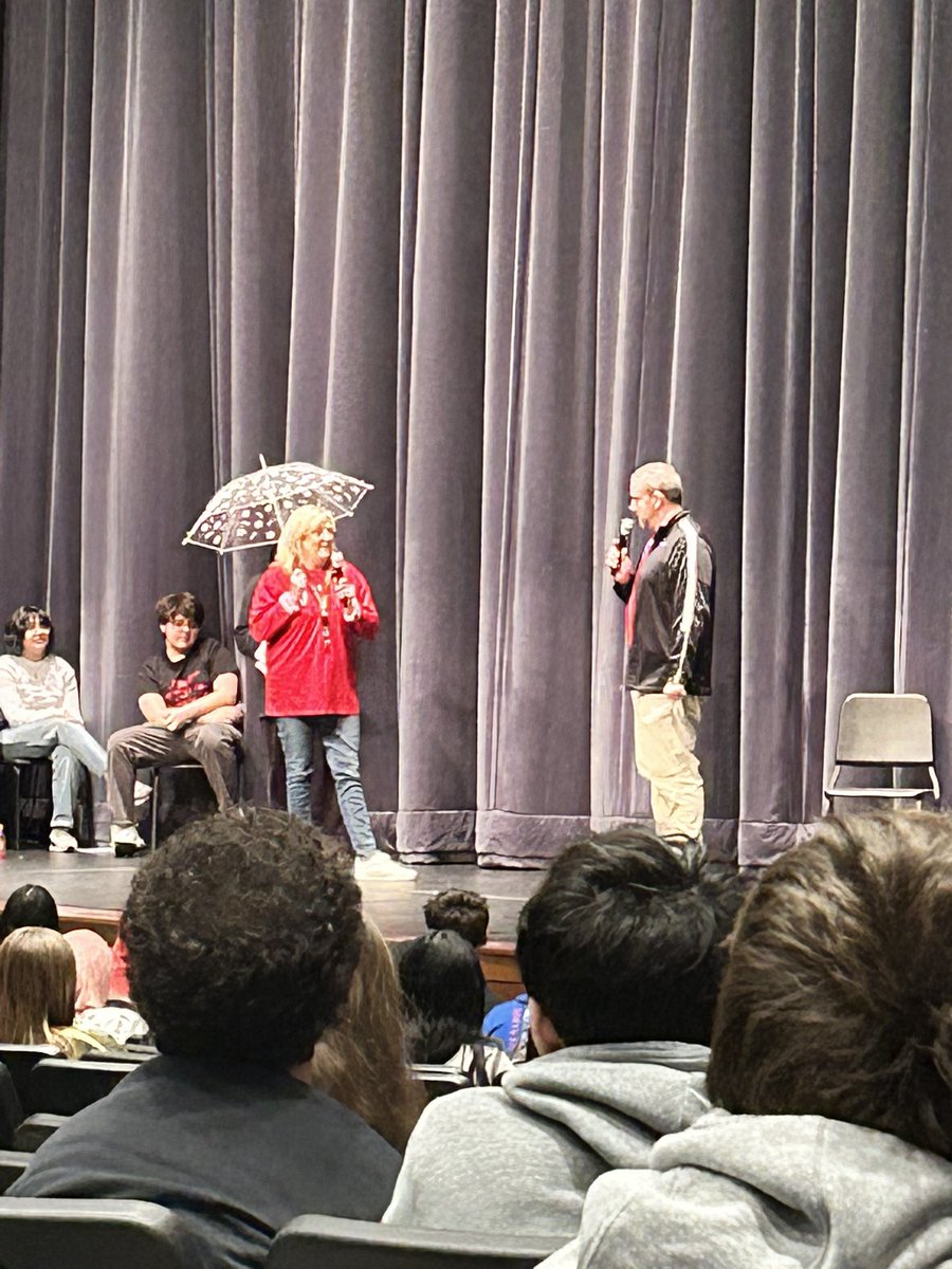 <a href="/JepsenJenn/">Jenn Jepsen</a> and <a href="/OLBoysBowling/">OL Boys Bowling</a> did an amazing job at <a href="/perras_scope/">Amy Perras</a> fantastic improv show. Her Speech and Drama students performed and were amazing!