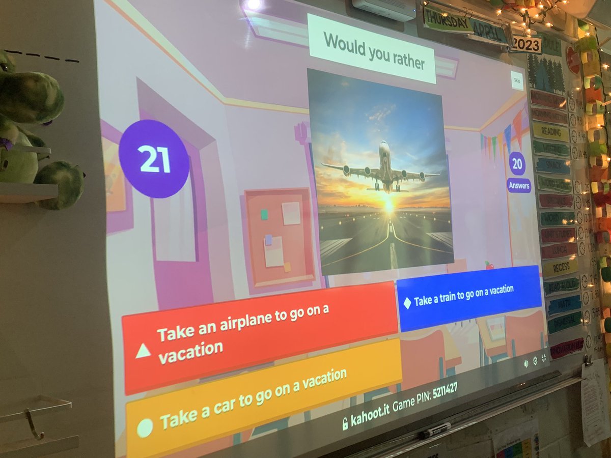 G is for green and game day! We loved playing “Would You Rather: Summer Edition” on <a href="/Kahoot/">Kahoot!</a> <a href="/Creeksidetweet/">Creekside ECS</a> #NeedToSucceedCECS #WEareLakota