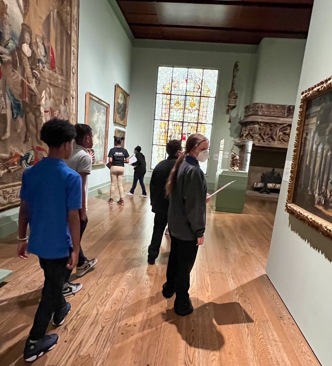 MsJeaninRoom100's tweet photo. The incredible @SpeedArtMuseum treated us to an amazing day with a STEAM tour and art-making using robots! Outstanding students developing their critical & creative thinking skills! #beimpressed @JCPSarts @Johnson_Jaguars #RoarJagsRoar @JCPSKY https://t.co/GYEzC3Ijh6