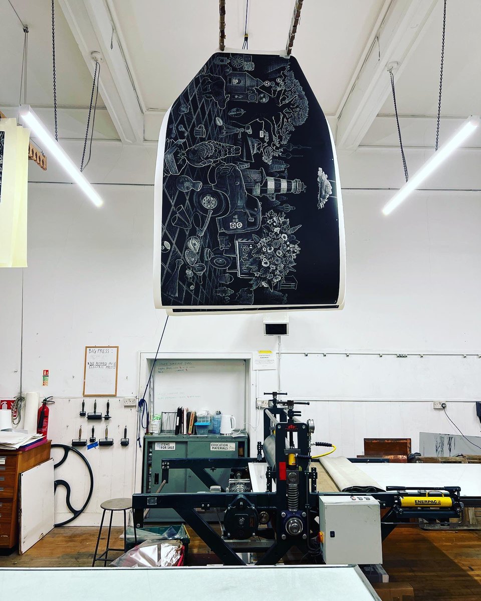 AdeAdesinaink's tweet photo. Print studio @peacockandtheworm #printmaking #linocutprint #print #adeadesina #printmakingstudio #aberdeen https://t.co/WQ1abLjUj3