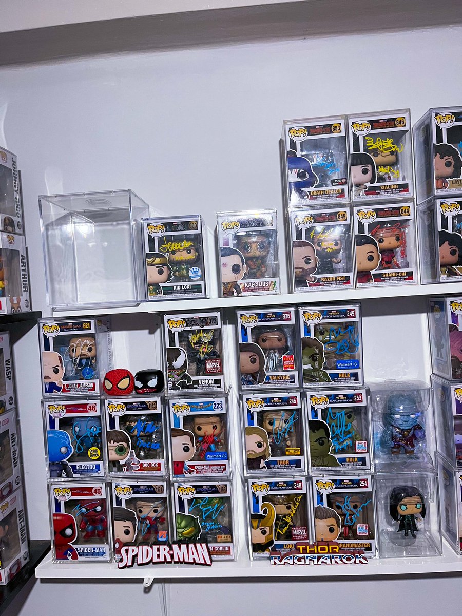 osrovitz's tweet photo. What do you think about my collection so far ?
@swau_official @Comics_TC @MarvelStudios @funko @officialpix https://t.co/x3sYYl6PNw
