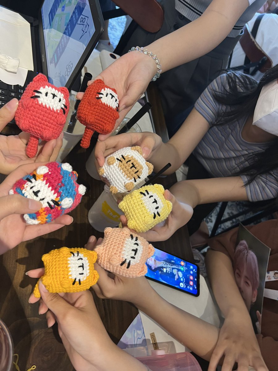 dilyshhh's tweet photo. đi sinh nhật cáo nhma mang mèo, cục bảo vệ động vật hwa(ra)ng dã đã xem https://t.co/KRJ0IDpLxX