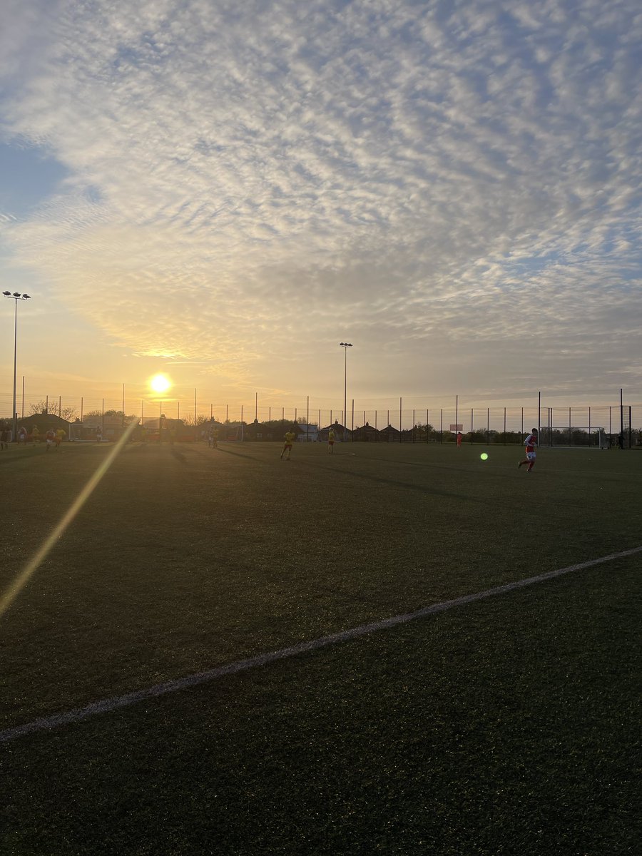andylivi1's tweet image. Nice night for a game 👍🏻⚽️😍 @academyftfc @PoolfootFarm #talentid #todaysoffice