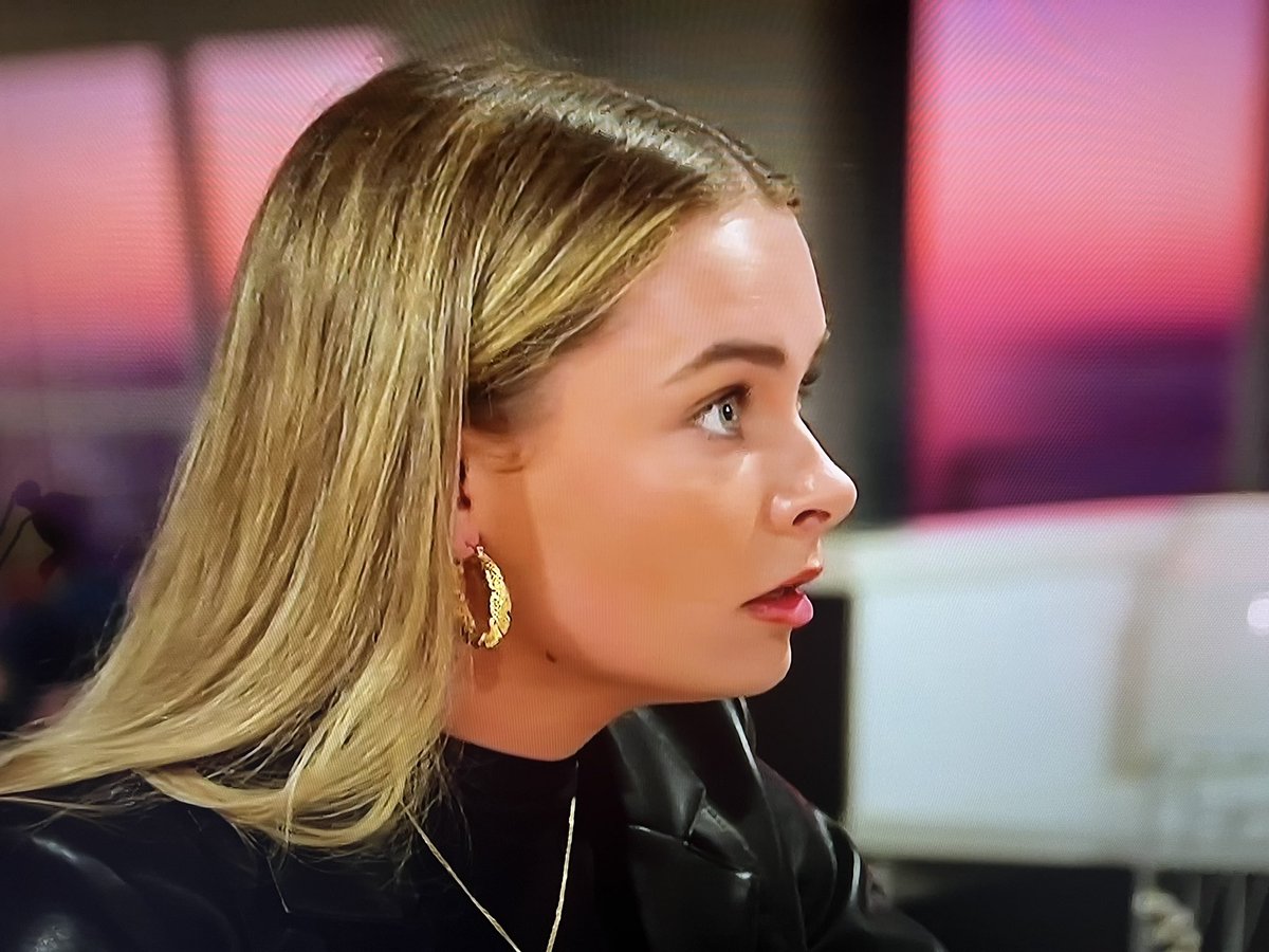 MAFShysteria's tweet photo. ‘You’re not going to sit here and be held accountable for being a narcissistic, gaslighting, dickhead’

BOOM! MIC DROP!🔥🔥🔥 #MAFSAU🤵🏾 https://t.co/oGHpuas8Nx