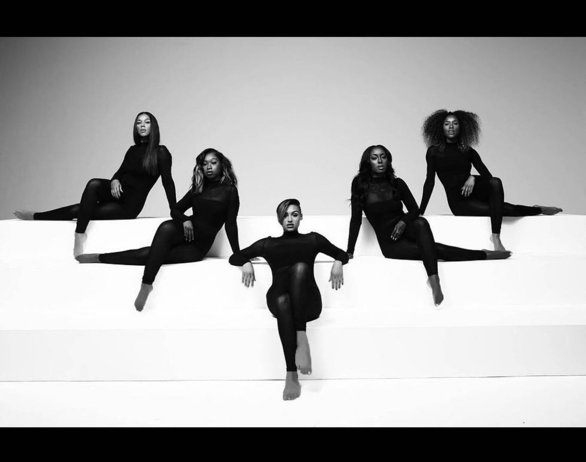 itsdorianlak3's tweet photo. In an alternate universe @junesdiary is the biggest #GirlGroup in the world ๐
Take me there becauseโฆ๐คง๐ถ
#JunesDiary https://t.co/MXeRjVLOt7