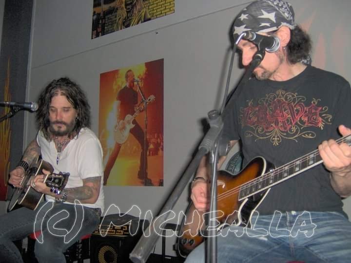  Happy Birthday John Corabi!!  