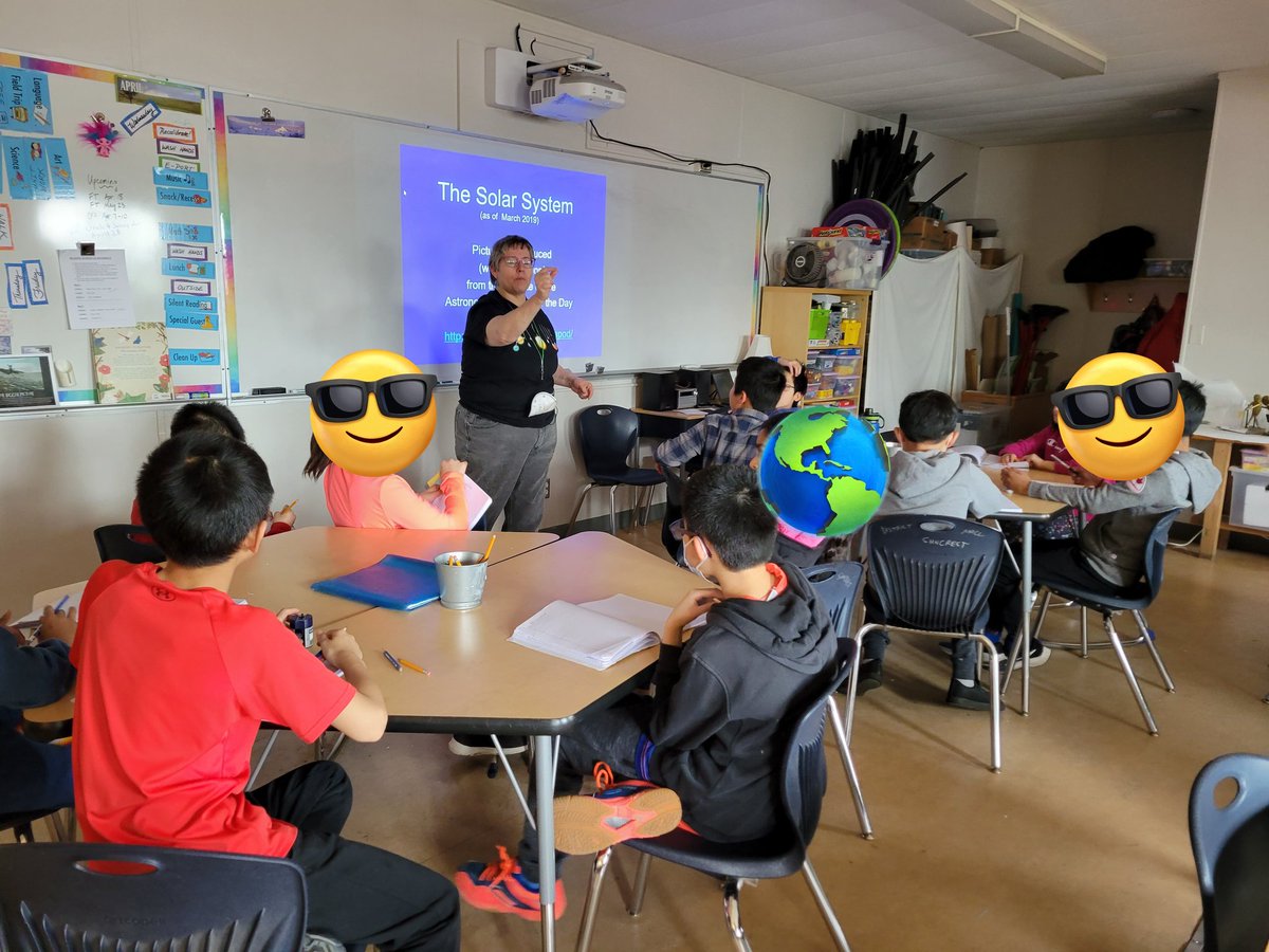 AndreaDeTerra's tweet image. Today, we had a great presentation by @jennifer_kirkey, Instructor at the Department of Physics and Astronomy at Douglas College, about understanding the scale and characteristics of planets in our solar system! She brought us some fun star maps to use when looking up at night!