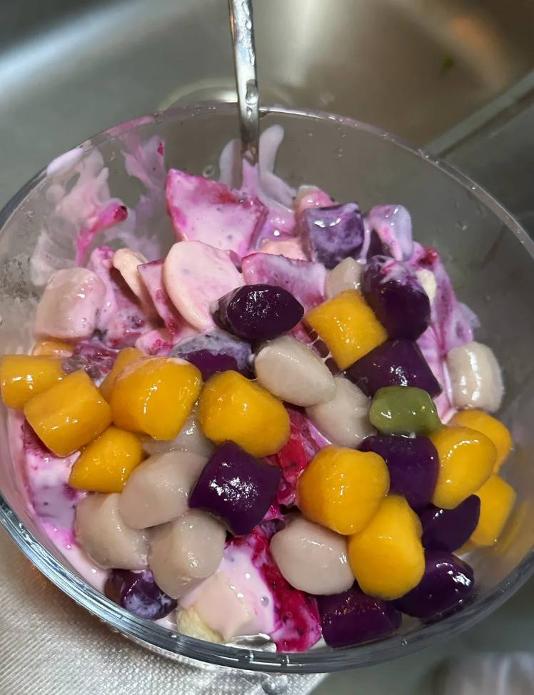 MeshooNon's tweet image. Favorite fruit and dinner🍓🍎🍉