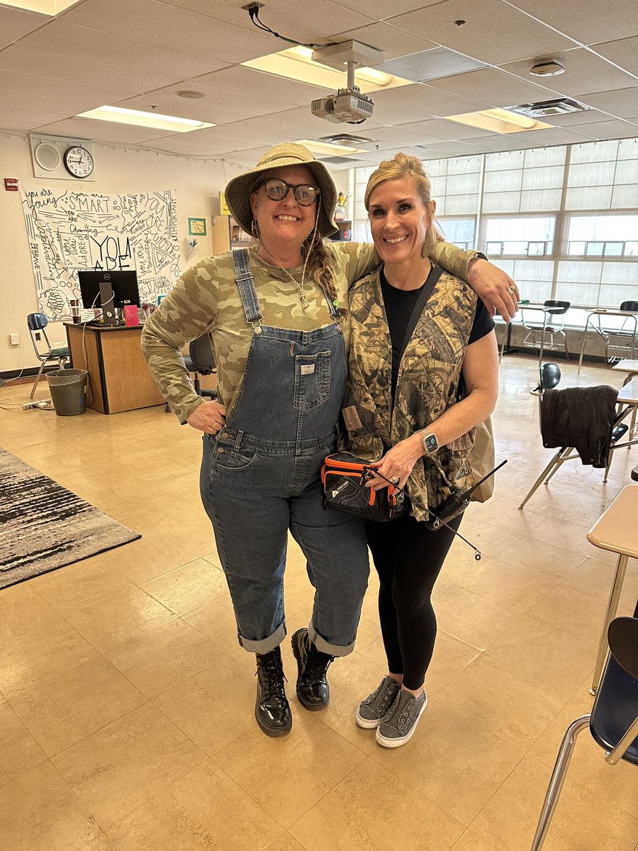 MustngPrincipal's tweet photo. Spirit Day 3! Gone Fishing! Too much fun! 💙❤️🤍 @WestMesaHS @SalazarAPSz2 @Zone2Assoc8 https://t.co/6c7HaYEePm