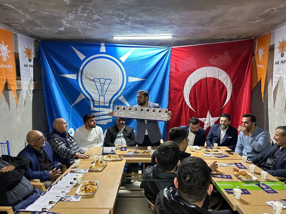 yilmazmcht's tweet photo. Gürgendağ Mahallesindeyiz…

Gece gündüz demeden, saat sınırı olmaksızın sahadayız, vatandaşlarımızla birlikteyiz. Mahalle buluşmalarını ayrı seviyoruz.

Bu akşam da birbirimize söz verdik, 14 Mayıs’ta inşallah tarih yazacağız. https://t.co/vIgV1CES4x