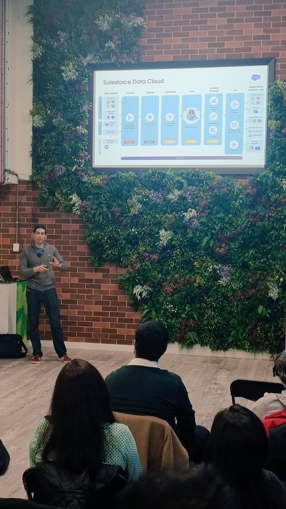radnip's tweet image. Great talk about #Salesforce Data Cloud by Alex Conway! #LDNArcs