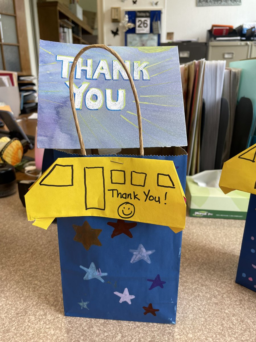 attleseychris's tweet photo. WJHS LOVES their bus drivers!
Treats and encouragement for the long ride home.
Thanks to Arts Integration and Mrs. Reiker’s class!
@WJHS75 @WJHSSpirit 
@WCSDBKING https://t.co/f9l1kF2fY2