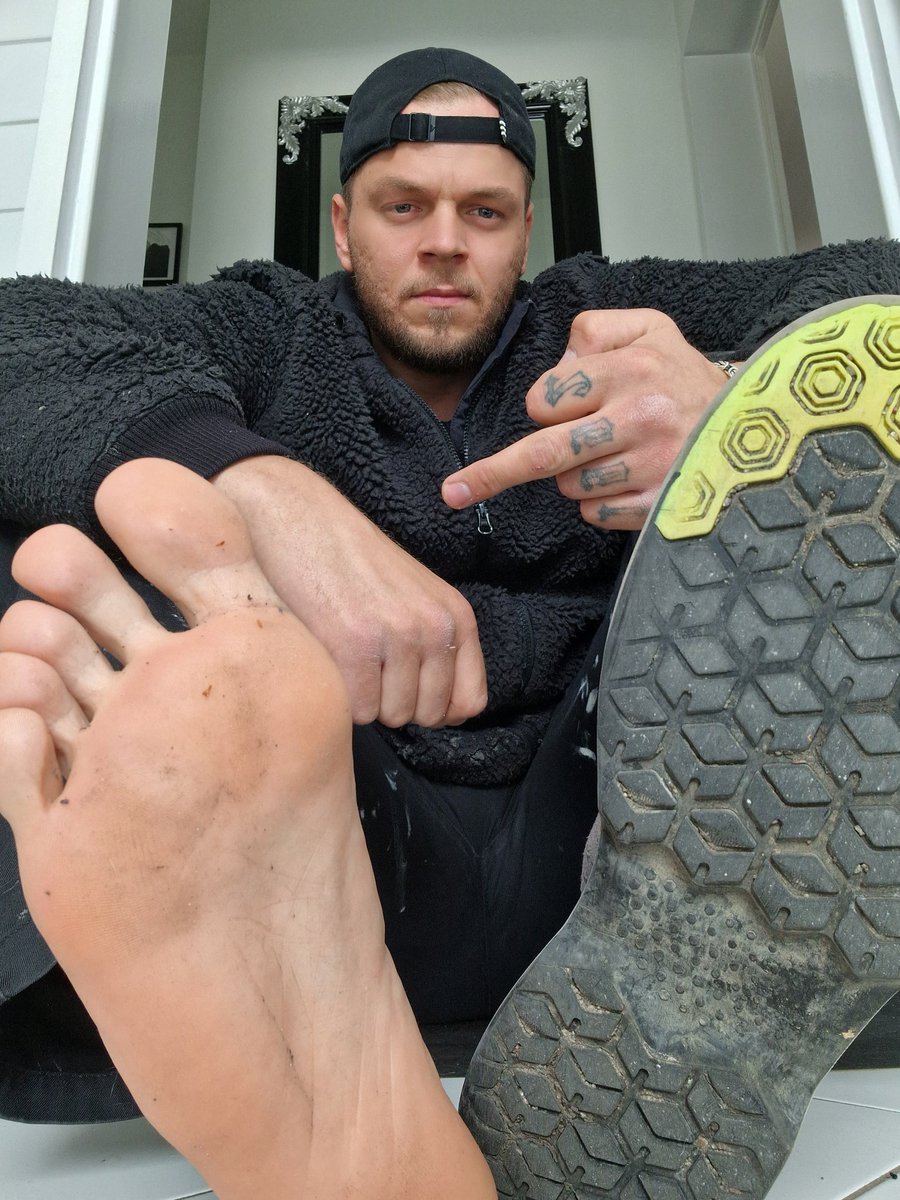 10 std arbeit und die füße glühen jetzt brauch ich ne Massage wo sind meine sklaven 😈😈😈#FinD #cashmaster #findom #feetmaster #malefeet #humanatm #geldherr #paypig 

<a href="/FOOTMASTERSRT/">FOOTMASTERSRT</a> <a href="/rt4dom/">RT 4 FOOTMASTERS - THE 1st</a> <a href="/RTfootmaster/">RT FOOT MASTERS</a> <a href="/AlphaGodz_RT/">AlphaGodz_RT</a> <a href="/BestFootMasters/">The Best Foot Masters 43k</a>