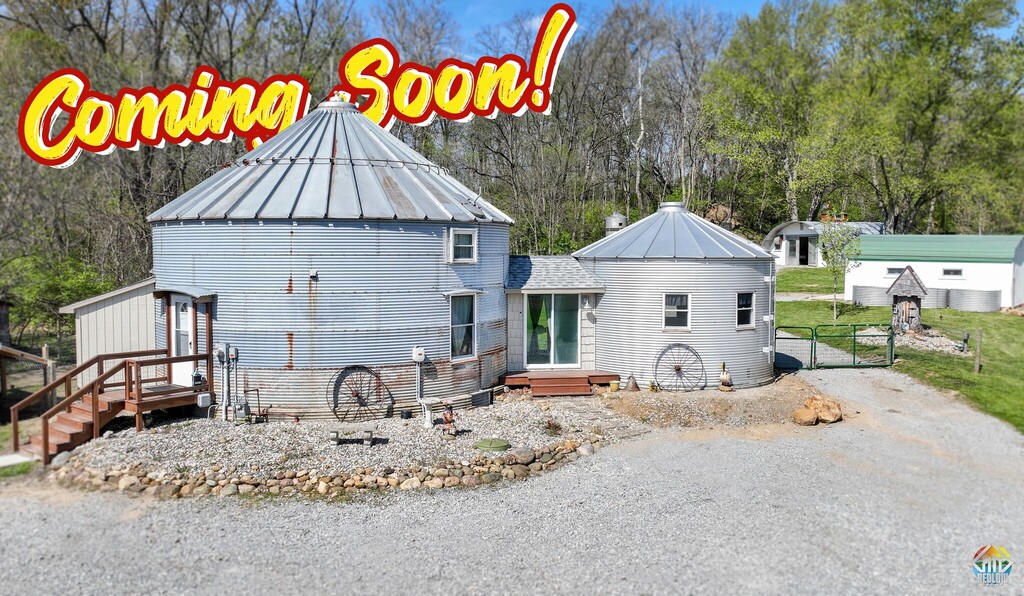 redlowgroup's tweet photo. 😲 Wait until you see this Monticello property that will be for sale soon. Actually, if you want to see it right now, we'll show you! Call us at 765-490-5926. https://t.co/wDk4Mbrz5f https://t.co/Hzms72C6zK