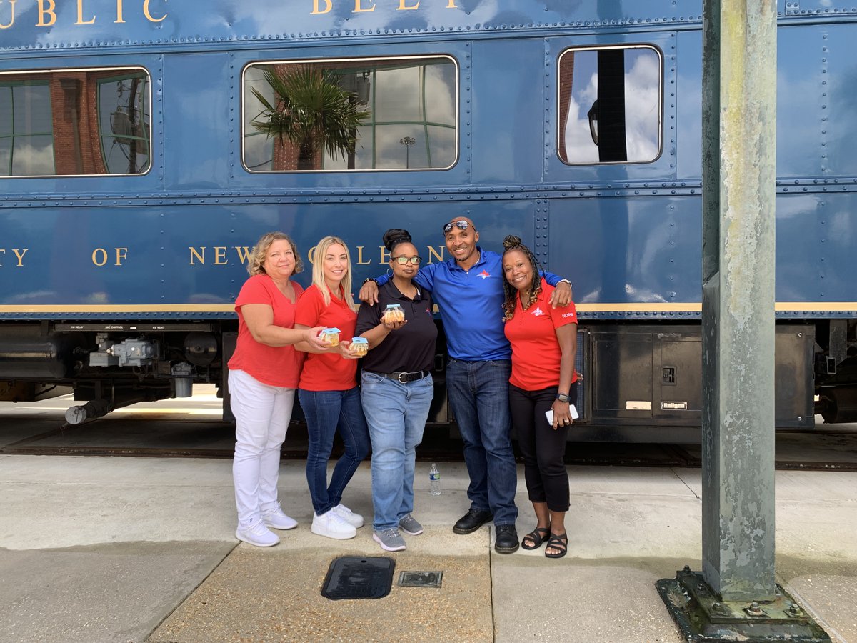 railnola's tweet image. We want to take a moment to give a big shoutout to all of the amazing administrative professionals at #NOPB. Happy #AdministrativeProfessionalsDay! ♥️🚂🤗

#YourWorkingRiver