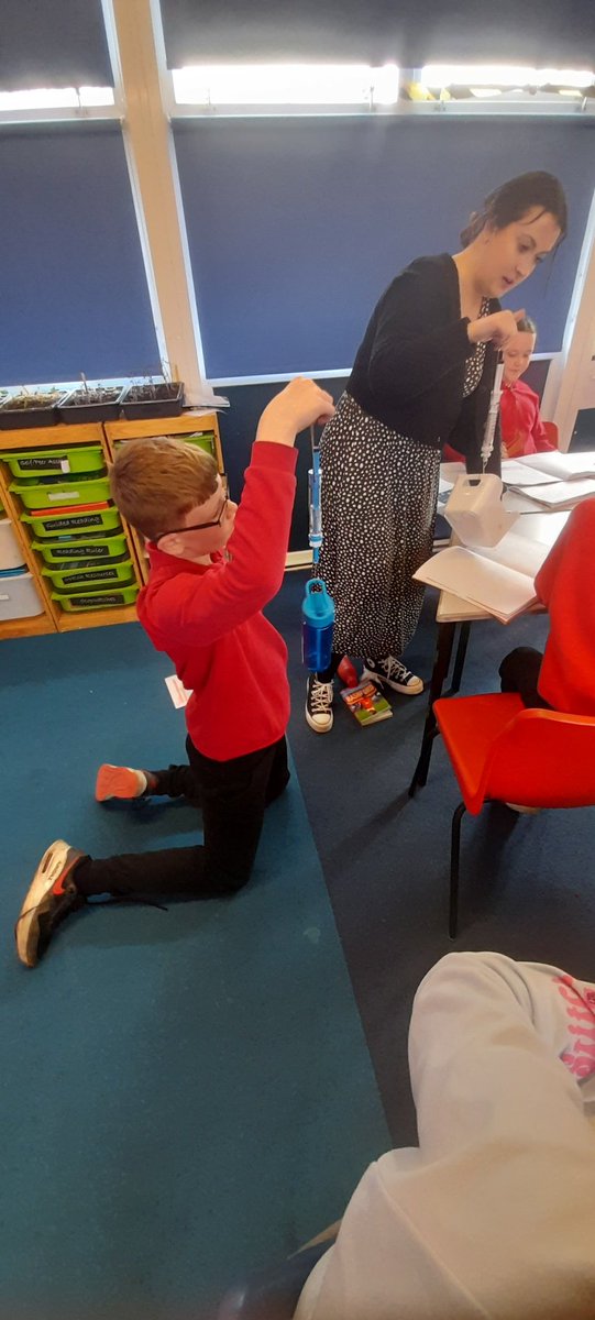 CraigfelenP's tweet photo. #cfp55 have been busy learning about gravity and using Newton meters. #cfpsci https://t.co/E1jJx2r0L6