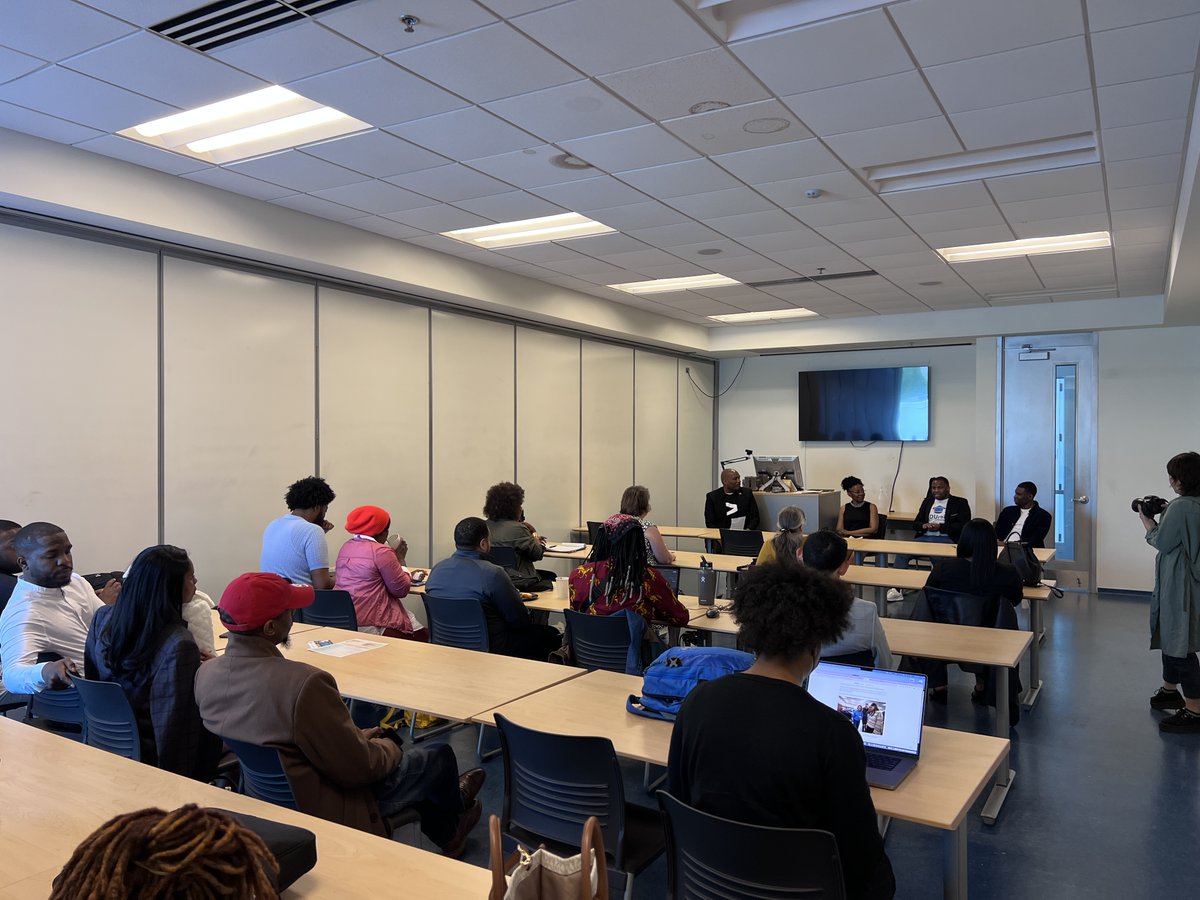 TechSTLmo's tweet image. Bootstrapping to Raise: Equity, Debt, and Everything in Between, a Panel #STLTechWeek2023 #BlackTech #Bootstrap #Panelists