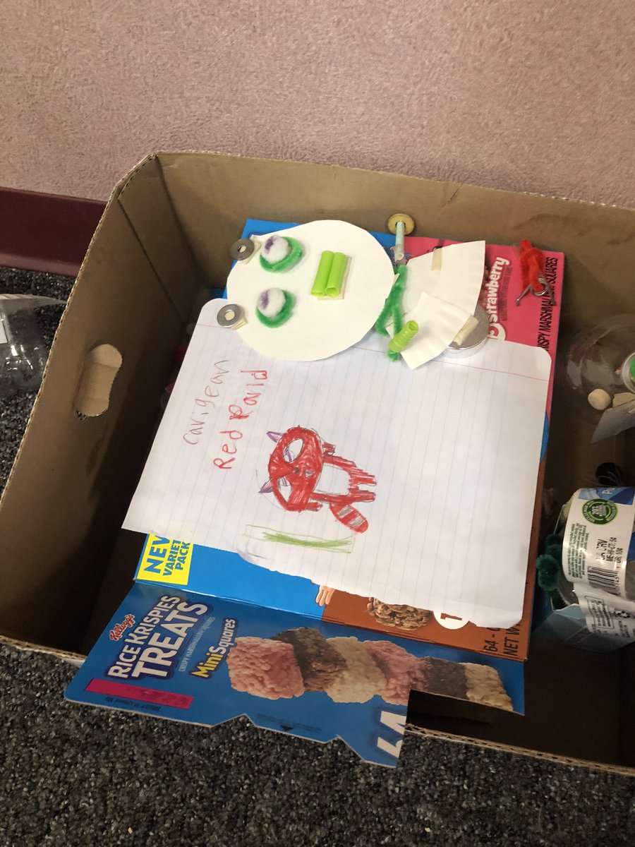 MonicaBK86's tweet photo. 2nd grade students in Mrs. Coronado’s class made animals using recycled materials. @balesbulldogs https://t.co/0fXCrv8fGN