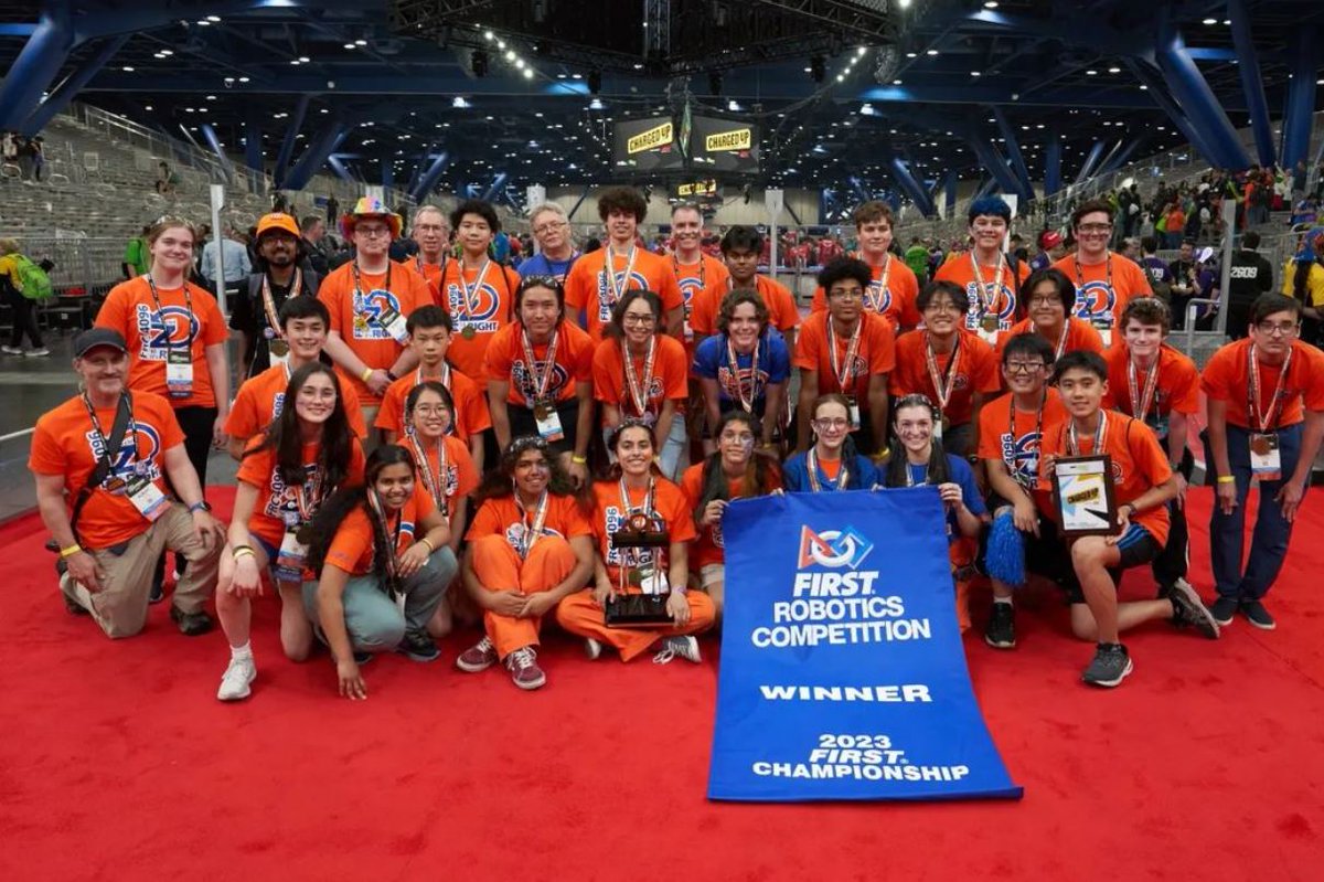 Four #USD116 students are part of the World Championship Robotics Team:  Nourseen Ismail, Hazel Tracy, Kavi Patel, Lisa Tsou 

<a href="/CtrlZ4096/">Ctrl-Z 4096</a> Robotics Team from CU WON the world finals, competing against more than 600 teams from 59 countries. #ProudofU116

<a href="/Urbana116Super/">Superintendent Ivory-Tatum</a>
