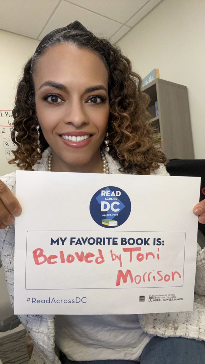 sjrforman's tweet photo. #ReadAcrossDC #ReadAcrossAmerica https://t.co/XbY8TV6VCO