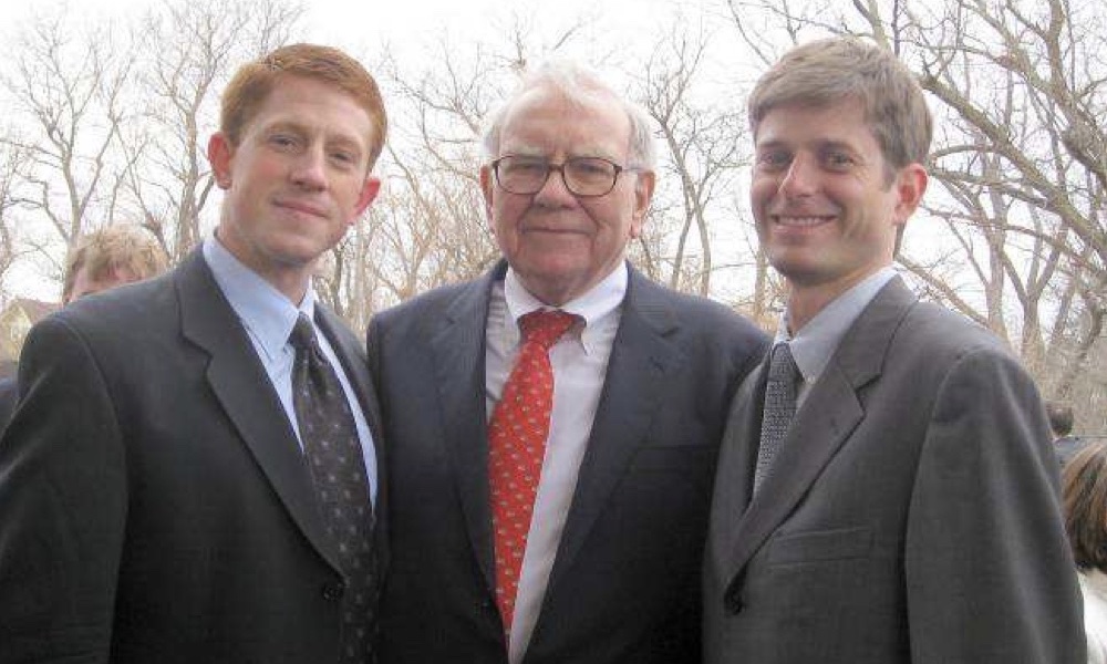kejca's tweet photo. In 2008, a group of Columbia Business School students made the pilgrimage to Omaha to meet with Warren Buffett. $BRK.A $BRK.B

As luck would have it, this occurred one week after the collapse of Bear Stearns in the early stages of the GFC.

Here's what the Oracle had to say... https://t.co/Wb7dVARG9U