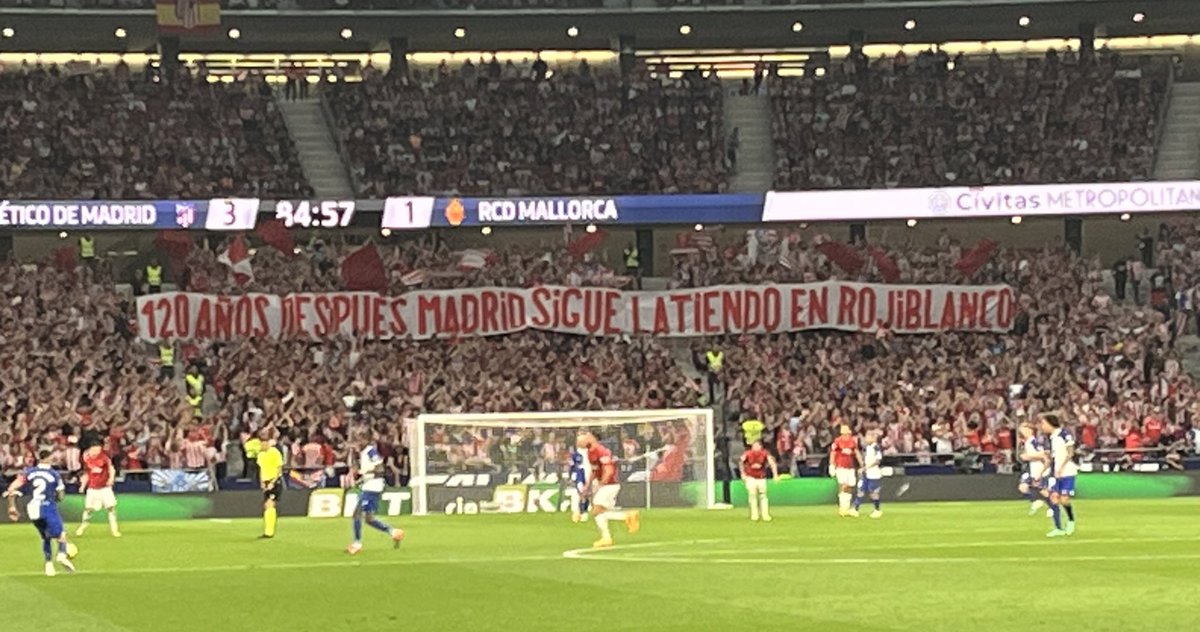 ATMinter's tweet photo. 120 Años después Madrid sigue Latiendo en Rojiblanco 🔴⚪️ https://t.co/7JlFoHRkOo