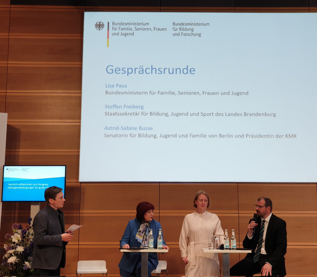 Daniela Broda (@brodaniela) on Twitter photo Fachkongress von @BMFSFJ und <a href="/BMBF_Bund/">Bildungsmisererepublik Deutschland - BRDigung</a> zum Thema "Gelingensbedingungen für guten Ganztag" mit Ministerin <a href="/lisapaus/">Lisa Paus, MdB</a>.
#Jugendarbeit #Jugendverbandsarbeit #nonformalebildung Fachkongress von @BMFSFJ und <a href="/BMBF_Bund/">Bildungsmisererepublik Deutschland - BRDigung</a> zum Thema "Gelingensbedingungen für guten Ganztag" mit Ministerin <a href="/lisapaus/">Lisa Paus, MdB</a>.
#Jugendarbeit #Jugendverbandsarbeit #nonformalebildung