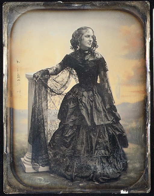 KalbMarple's tweet photo. LITTLE BLACK DRESS?

There's an awful lot going on with that black outfit! In this week's #ThrowbackThursday post on #goodreads, find out why black isn't really that basic at all!

https://t.co/cZEOntx6l2

#historyblog #writerslife #blackdress #basicblack #vintagefashion https://t.co/vO67hFtL9v