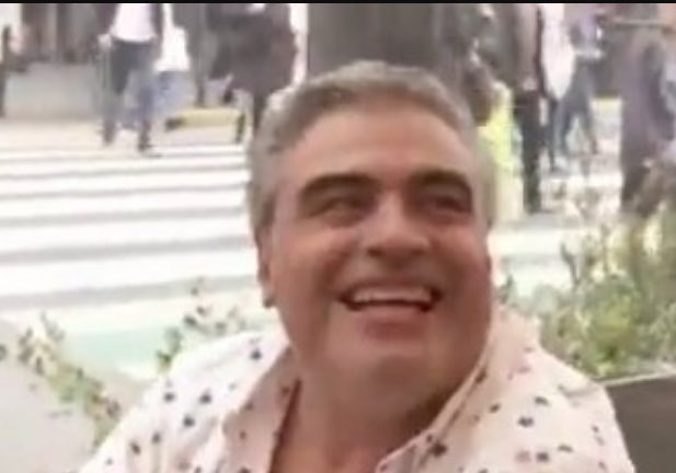 peladodelatv's tweet photo. ALGUIEN TIENE QUE SABER DÓNDE TRABAJA O DE QUE VIVE ESTE CABEZA DE TERMO… RT PARA VIRALIZAR. https://t.co/nwveB1UIkp