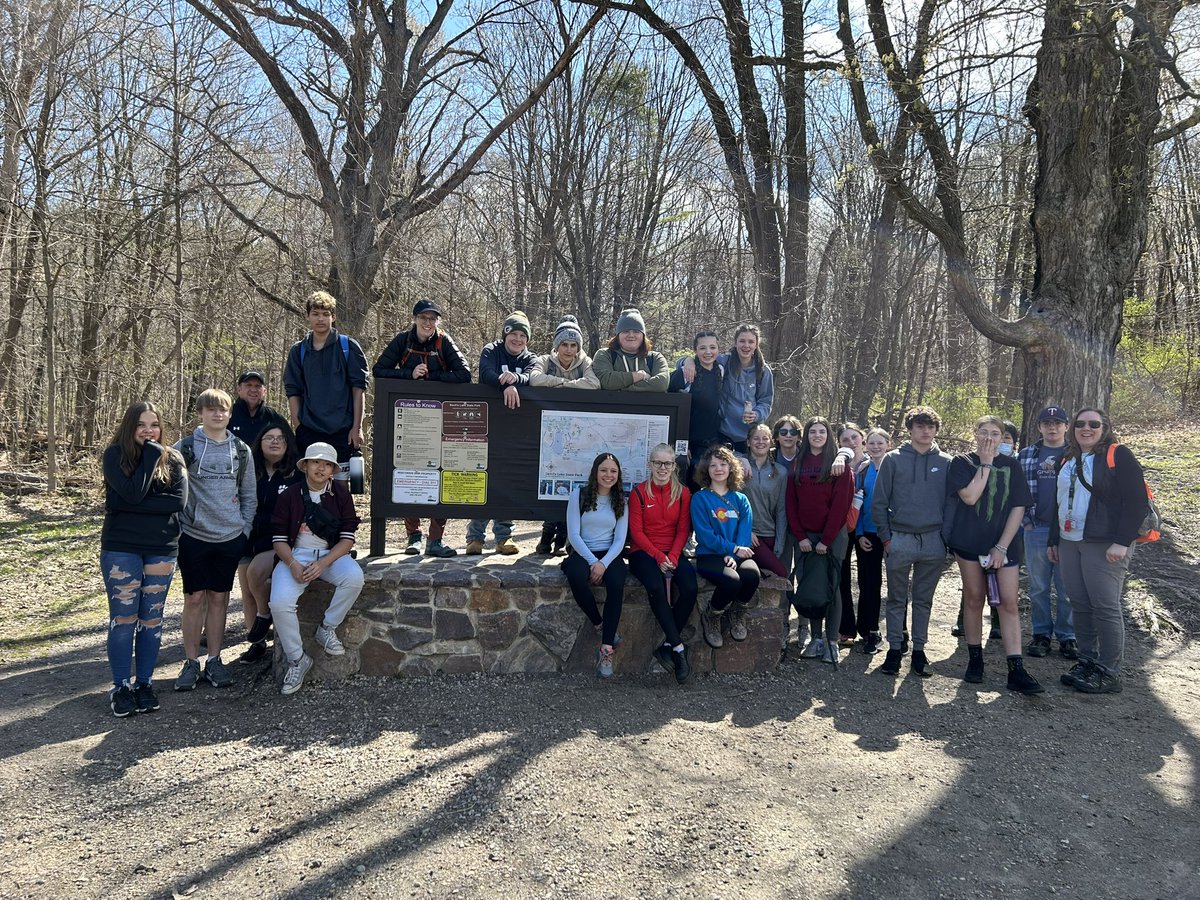ms_long08's tweet image. An amazing day at Devil’s Lake State park for DCEJH Adventure Day #everestpride @DCE_JH