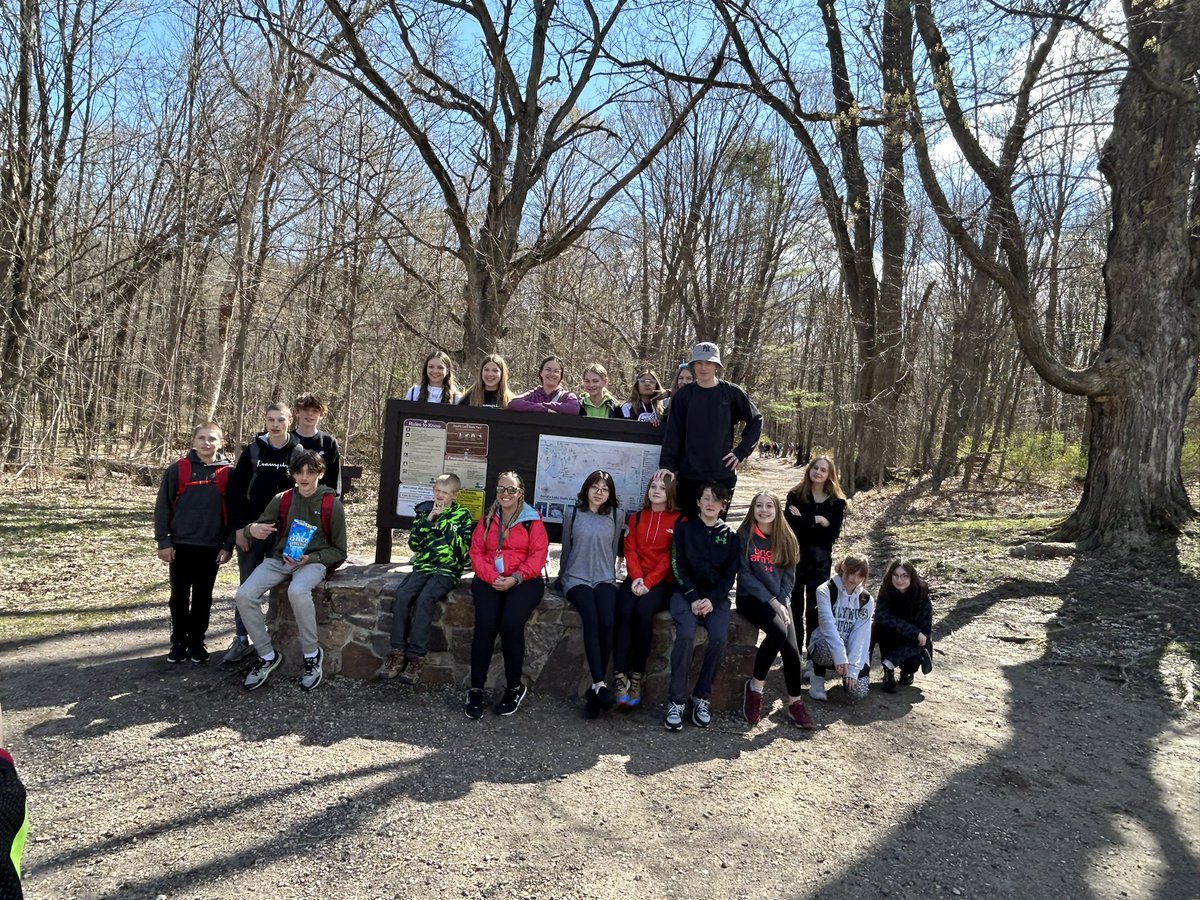ms_long08's tweet image. An amazing day at Devil’s Lake State park for DCEJH Adventure Day #everestpride @DCE_JH