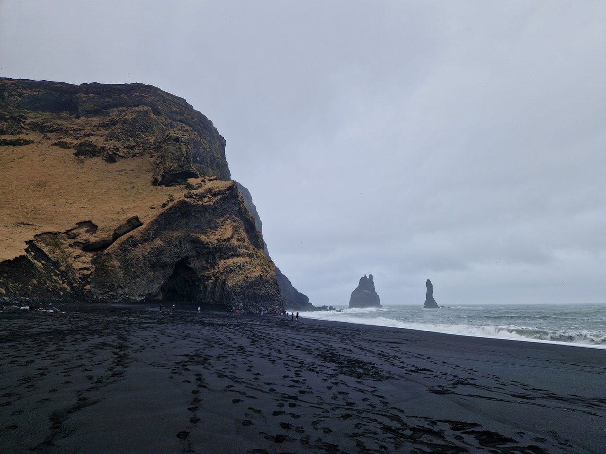 kunstsmerter's tweet photo. Iceland in four pics https://t.co/mdM7l0kG0h