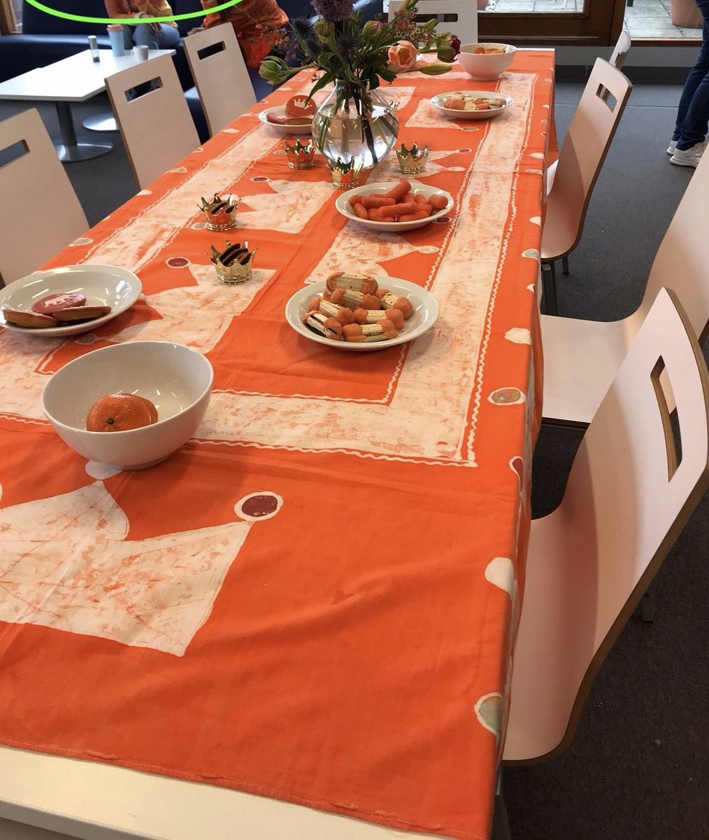 Malinikopparthy's tweet photo. Wat een moi koningsdag!! #JSVDutch #BSNLanguages. #ExpatLife #internationalSchooling  @BSNetherlands So many informative and educational workshops and loads of fun activities #BSNJSV. Our enthusiastic team, Orange goodies in the staff room and klompen decoration. https://t.co/qJtiRv6MQG