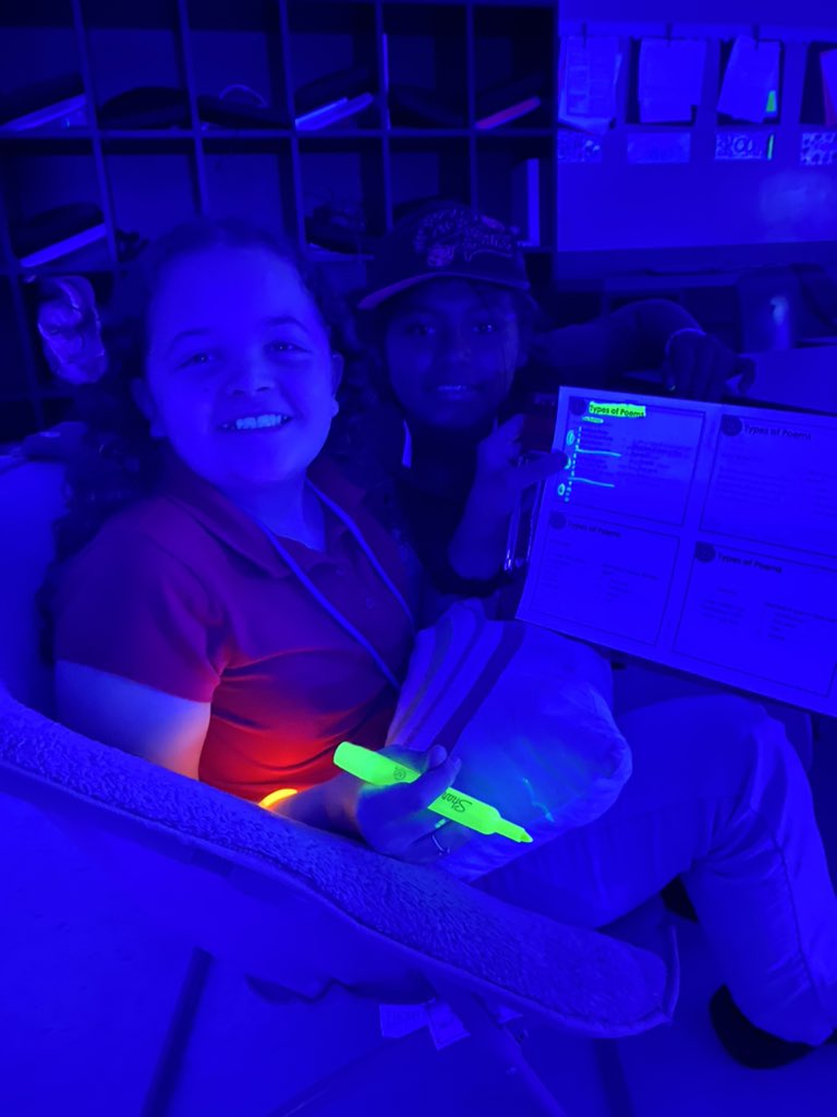 Mrs. Crumbly (@mrscrumbly) on Twitter photo Prepping for PM#3 with a little glow day review of Poems 📝💚💛🤍🩵 <a href="/hceotters/">Herbert Cambridge Elementary</a> Prepping for PM#3 with a little glow day review of Poems 📝💚💛🤍🩵 <a href="/hceotters/">Herbert Cambridge Elementary</a>