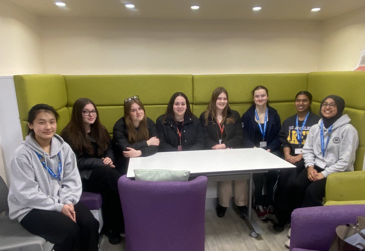 6thChsg's tweet photo. Great to get our Year 12 students leaders together with the Year 12 leaders at Nonsuch this morning and share ideas @NonsuchHSG @MrDevenney @CarshaltonHigh https://t.co/KiZZ2MyKo1