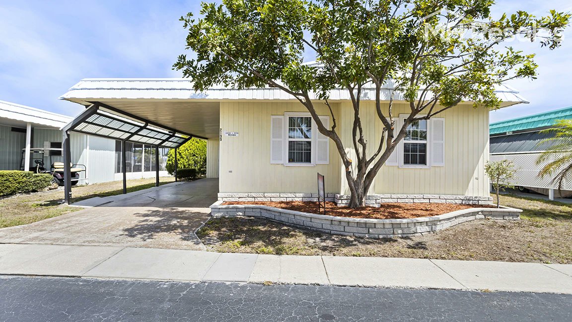 mhresales's tweet photo. 🔥 NEW -  $87,500 / Waterfront Home in the Premier 5 Star Community
➡️ https://t.co/75juBmowYe

#largohomes #largofl #largoflorida #pinellascounty #florida  #hometours #mobilehomeforsale #mobilehomesforsale #mobilehome #mobilehomes #manufacturedhome #manufacturedhomes... https://t.co/kjiDz5xsQI