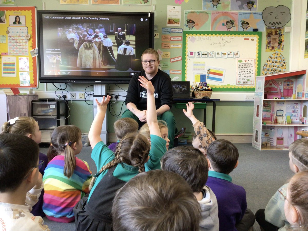 Pennar's Puffins, Goldfinches and Cygnets tweet media