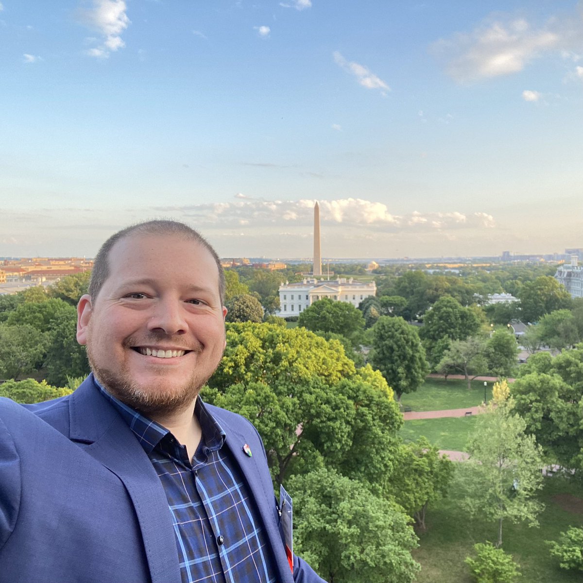 MVargasEsq's tweet photo. I was honored to join over 400 leaders from the Sacramento region, including a strong showing from Elk Grove, advocating for a range of local issues, including more funding for teacher training and learning support programs. Thank you everyone for a wonderful trip! #CaptoCap2023 https://t.co/HsYd9szi1f