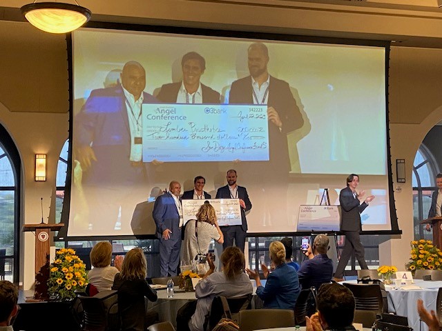 SBA_SanDiego's tweet photo. Congratulations to #SDAC winners and thank you to @usd_fei, @uofsandiego, @TheBrinkSbdc for their amazing work with entrepreneurs. Did you know San Diego has #AngelInvestors? #SanDiego #smallbusiness #accesstocapital This could be you next year!!! https://t.co/SejTWYsqup