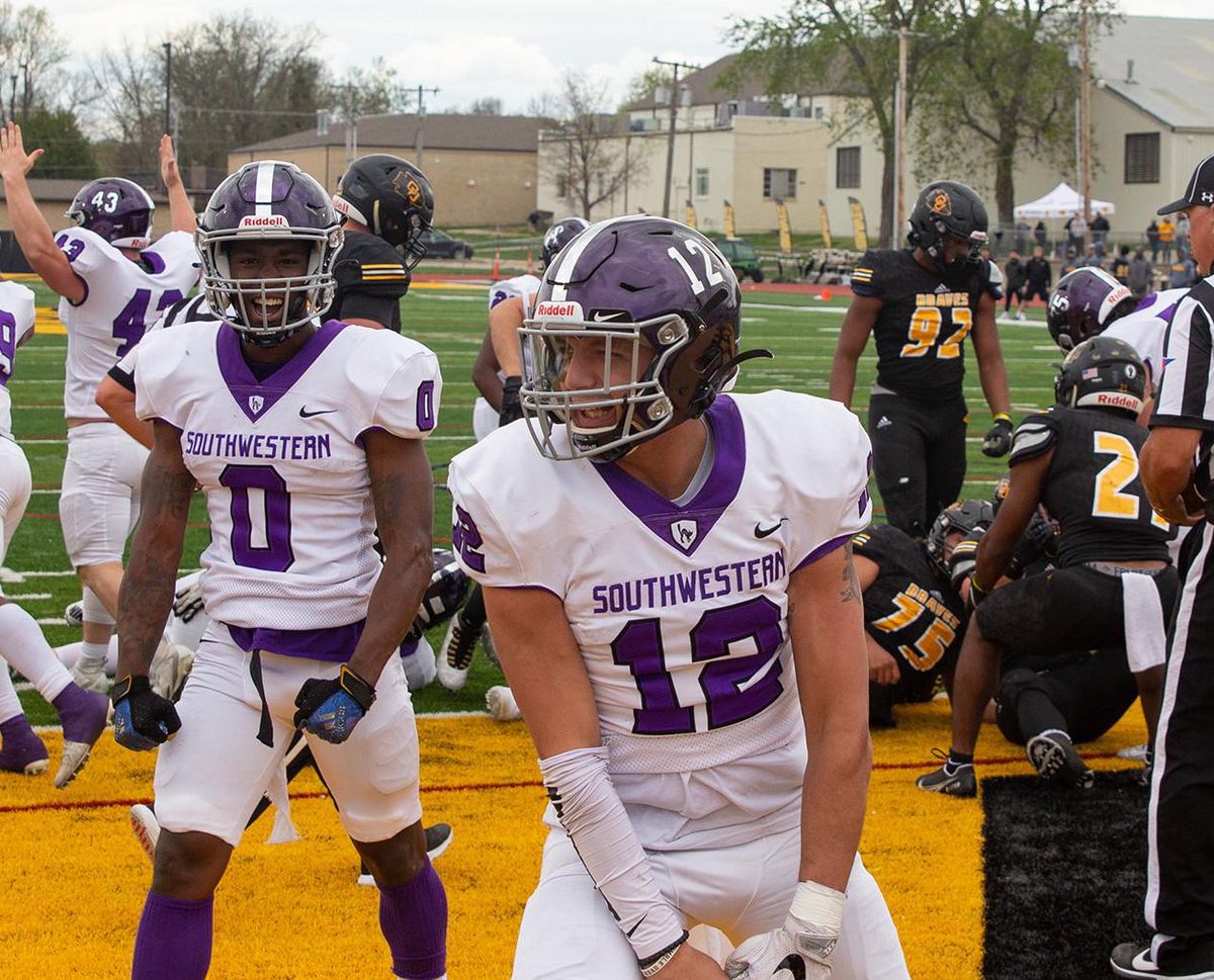 TannerHupfer's tweet photo. After a great talk with @CoachDownumSC I am blessed to say i have received my 1st offer to play at @BuilderFootball thank you again for the opportunity!!! https://t.co/7ZLWW0AB3j