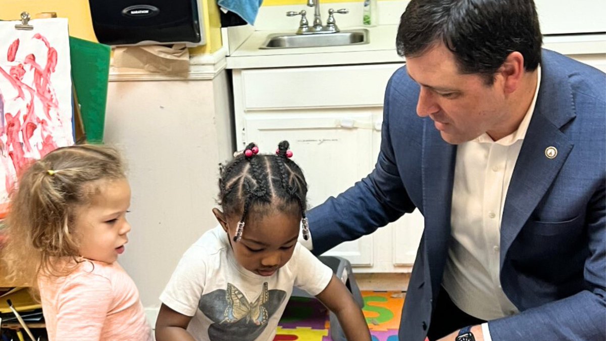 GEEARS's tweet photo. Thanks to Representative @ScottHiltonGA for visiting Fresh Start Learning Academy in Norcross today for #QRWeek! With @Quality_Rated, providers commit to striving to improve the quality of care provided to young children. #gapol https://t.co/cBsR6MMnsa