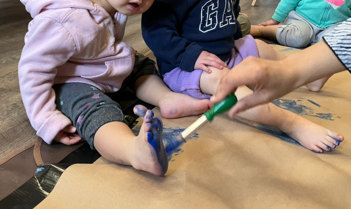 kcce_yr's tweet photo. Foot painting with the toddlers at STM, inspired by  our artist of the month Frida Kahlo. 
HDLH: every child is an engaged learner, interacting with their body, mind and senses. https://t.co/G90zYQrlHi